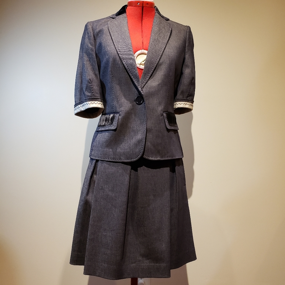 NWT BCBG suit jacket (skirt in separate li…